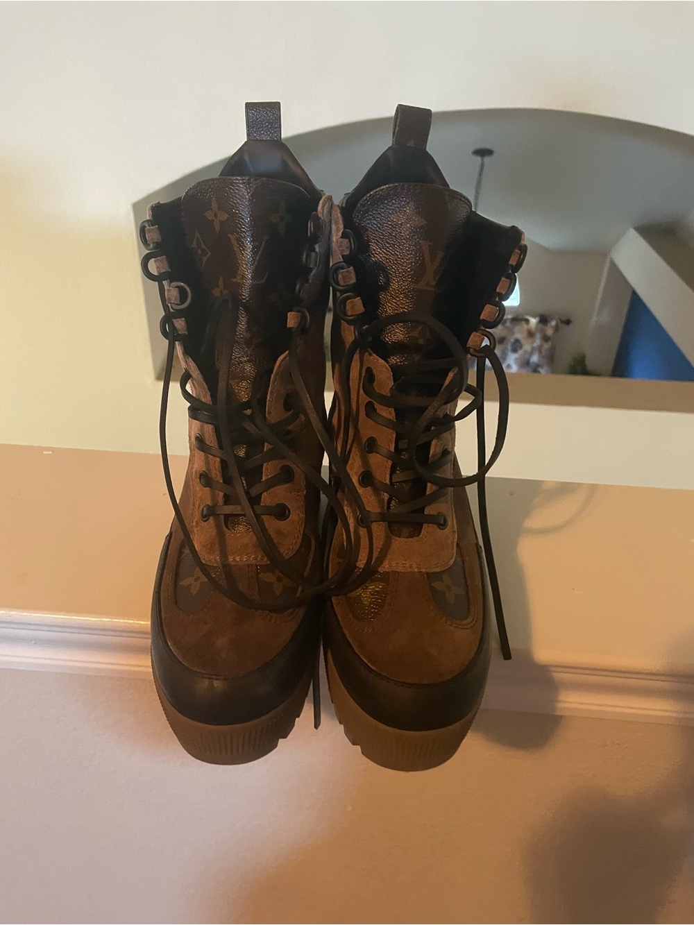 Louis Vuitton Laureate platform desert boots